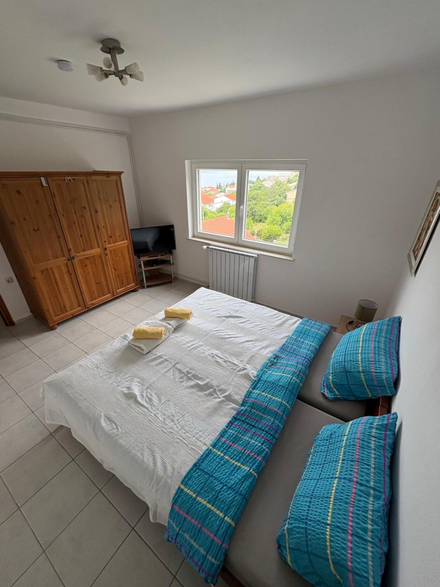 Apartments Lili Сень Екстер'єр фото