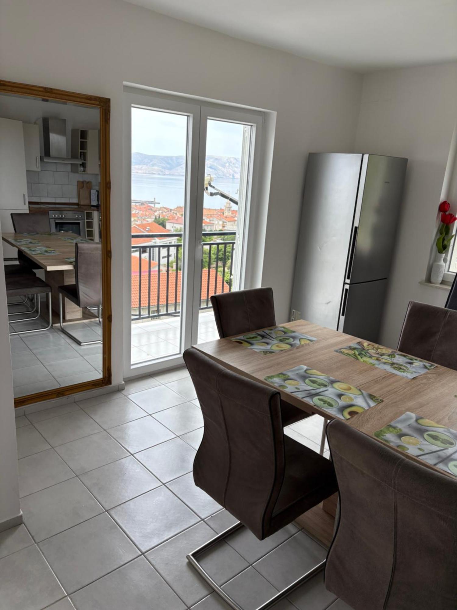 Apartments Lili Сень Екстер'єр фото